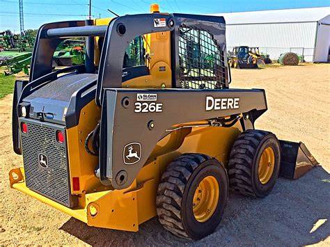 John Deere 326E Skid Steer