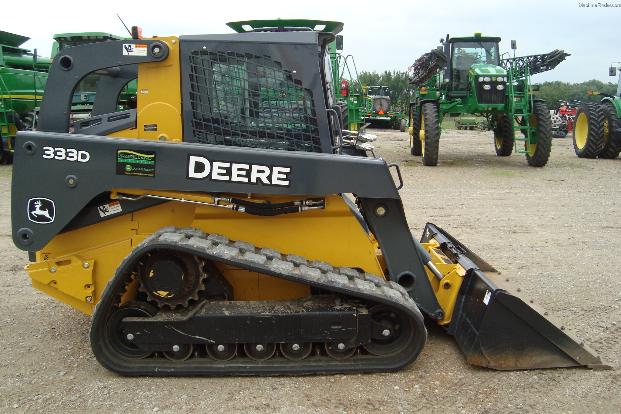 John Deere 333D Skid Steer